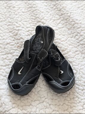 Great Condition: Nike Sunray Protect Kids 10
